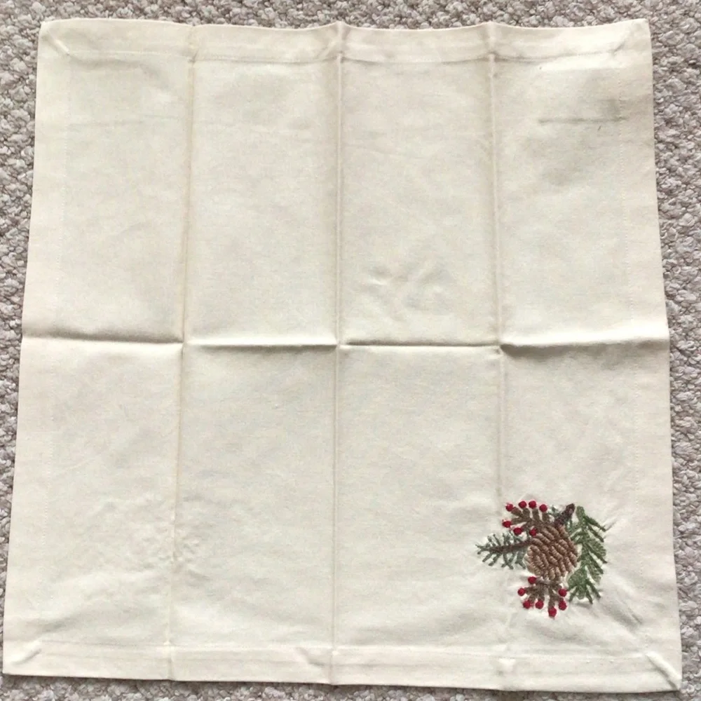 Pottery Barn Pine Cone Embroidered Napkins Holiday Christmas 20x20 Set of 4